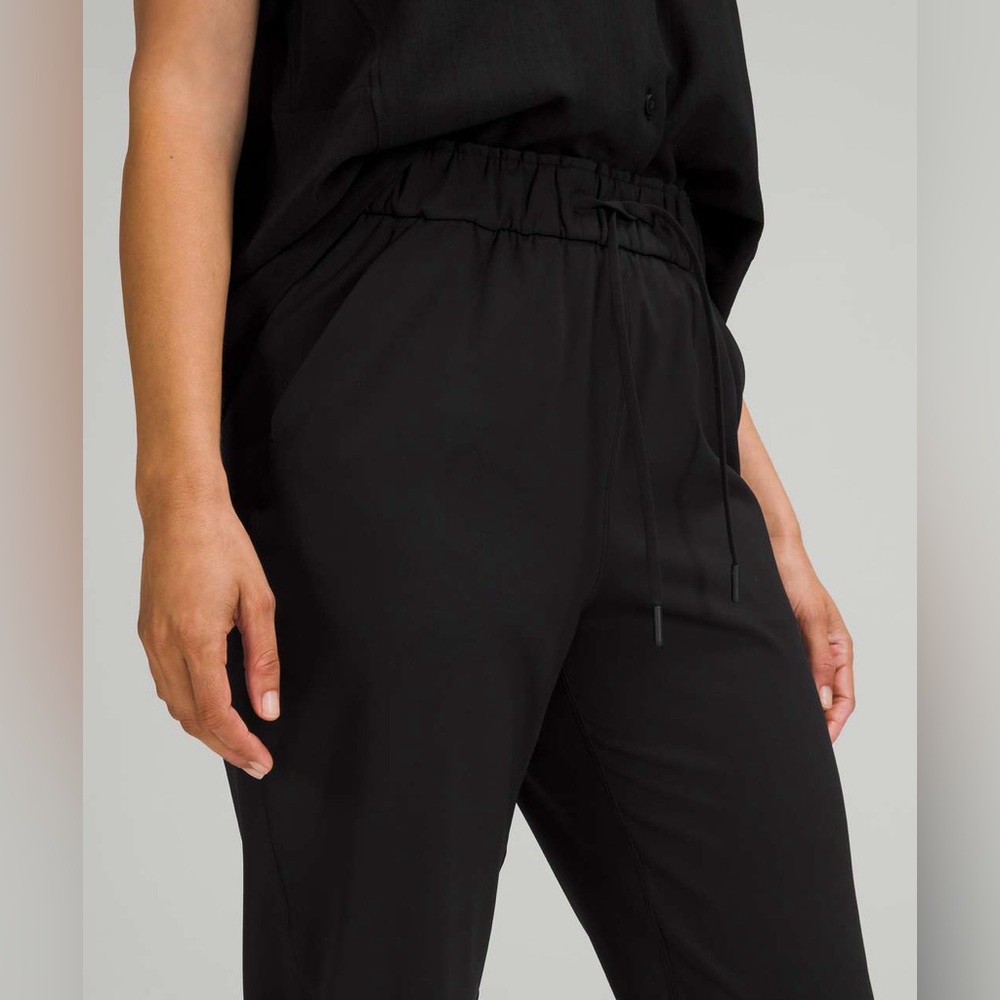 Lululemon Stretch High-Rise Jogger - Black, Size 6 - Picture 3 of 9